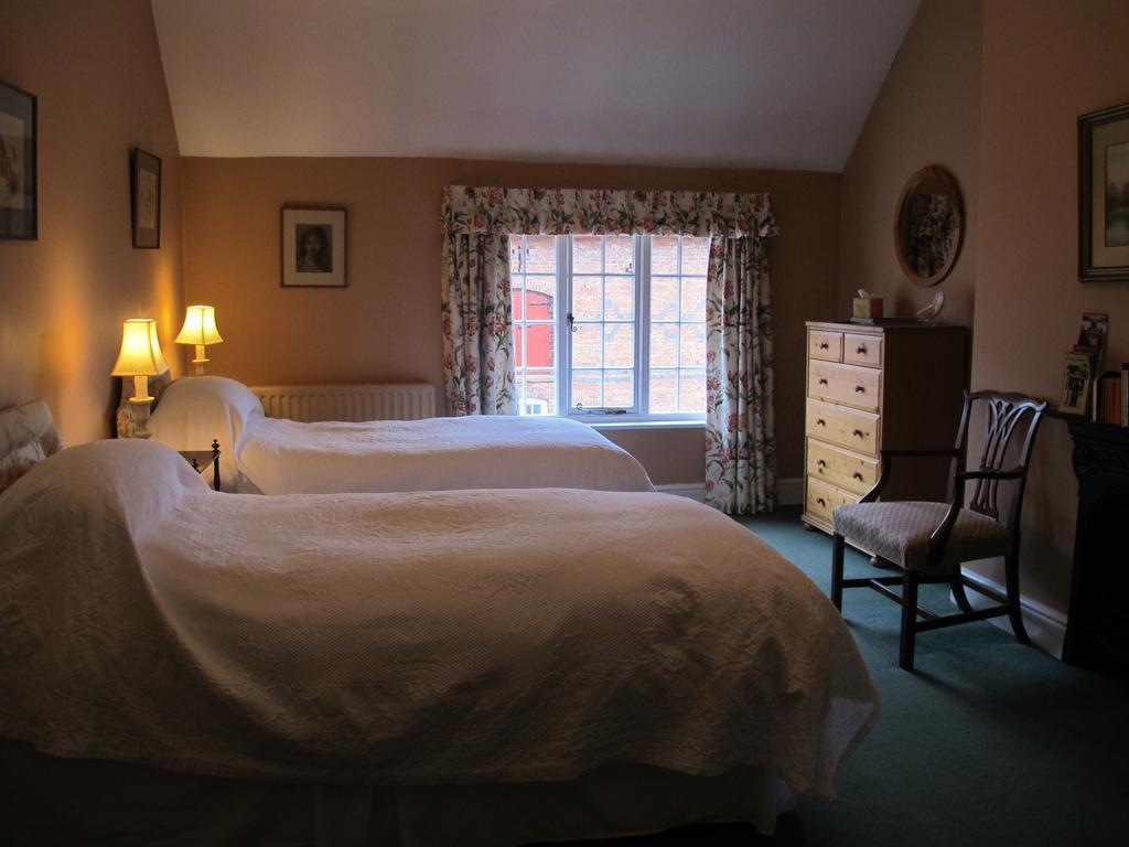 Bed and Breakfast Cotton Farm Честер Номер фото
